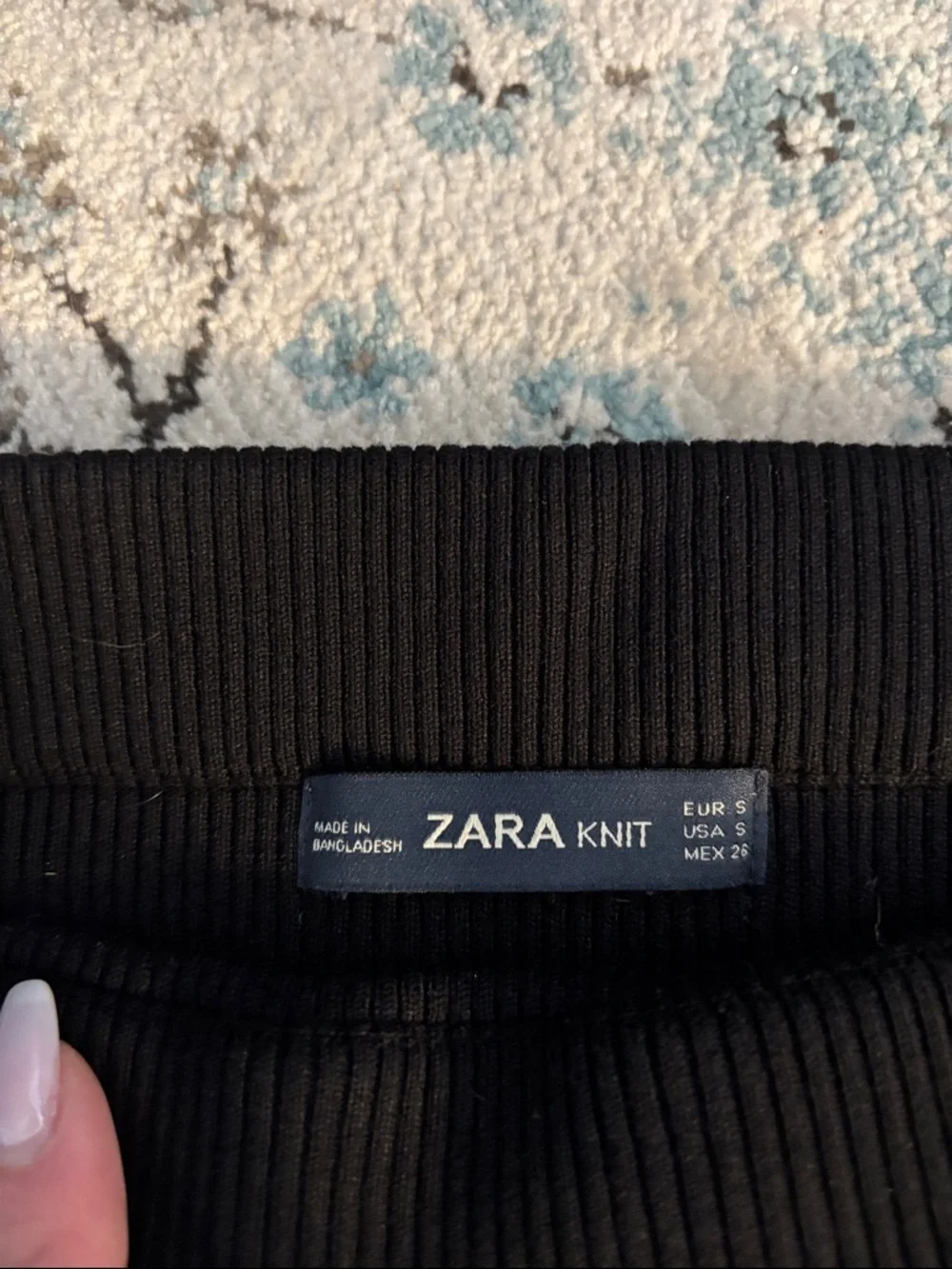 Zara Black Ribbed Pencil Midi Skirt - Picture 2 of 2